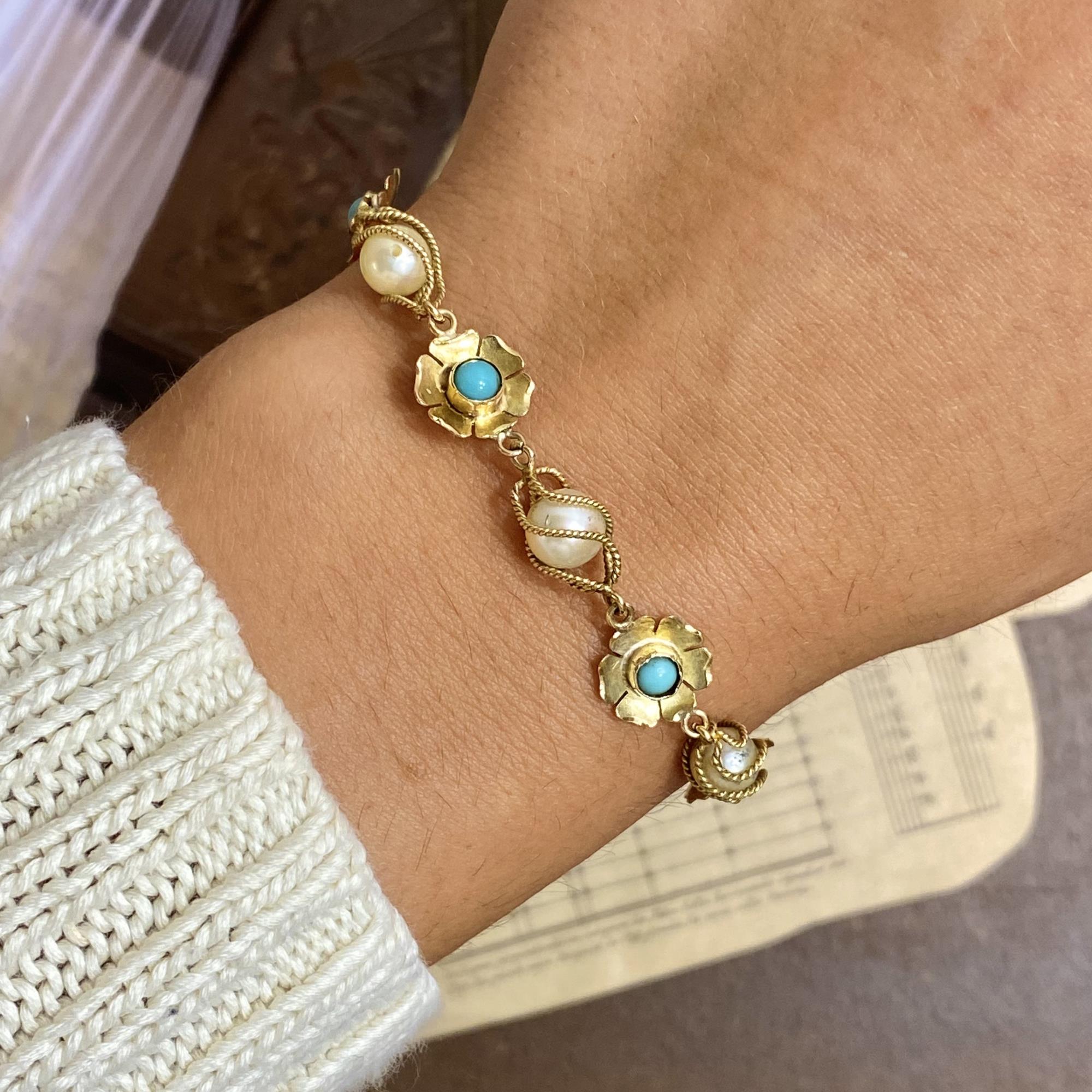 1950s bracelet in 18kt gold with turquoise and pearls